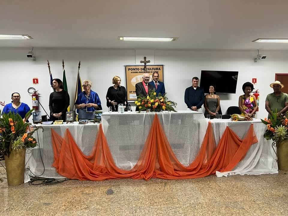 Mesa de autoridades: Petruska Veiga superintendente de Cultura; Dra. Fabíola Saraiva advogada sindical; Luiz Sérgio Presidente da Academia Guarapariense de Letras e Artes; Débora Brasil Assistente Social federal; Dr. Pedro Antônio de Souza médico aposentado e Presidente da Academia Maria Antonieta Tatagiba; Dr. Evandro Alberto da Cunha Juiz de Direito da comarca de Vila Velha e Guarapari; William de Souza Duarte Vice Prefeito de Marataízes; Maristela Leonardo Secretária Municipal de Cultura e Patrimônio Histórico; Dandara Dias Professora Historiadora e Produtora Cultural e o Mestre do Congo, Domingos Teixeira.